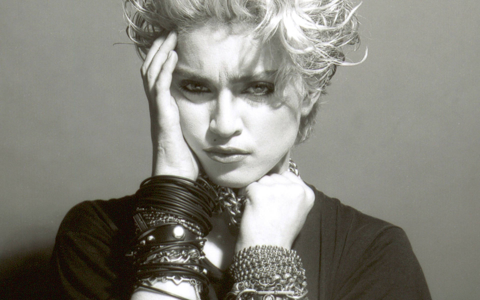 Madonna 2880X1800 Wallpaper and Background Image