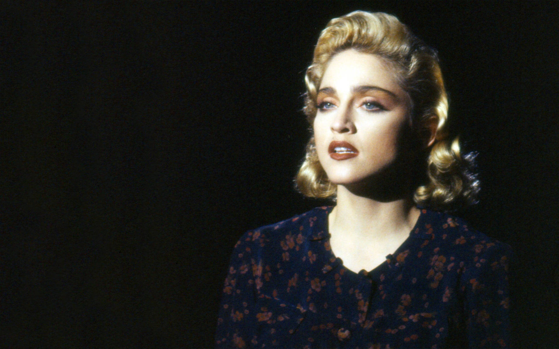 2880X1800 Madonna Wallpaper and Background