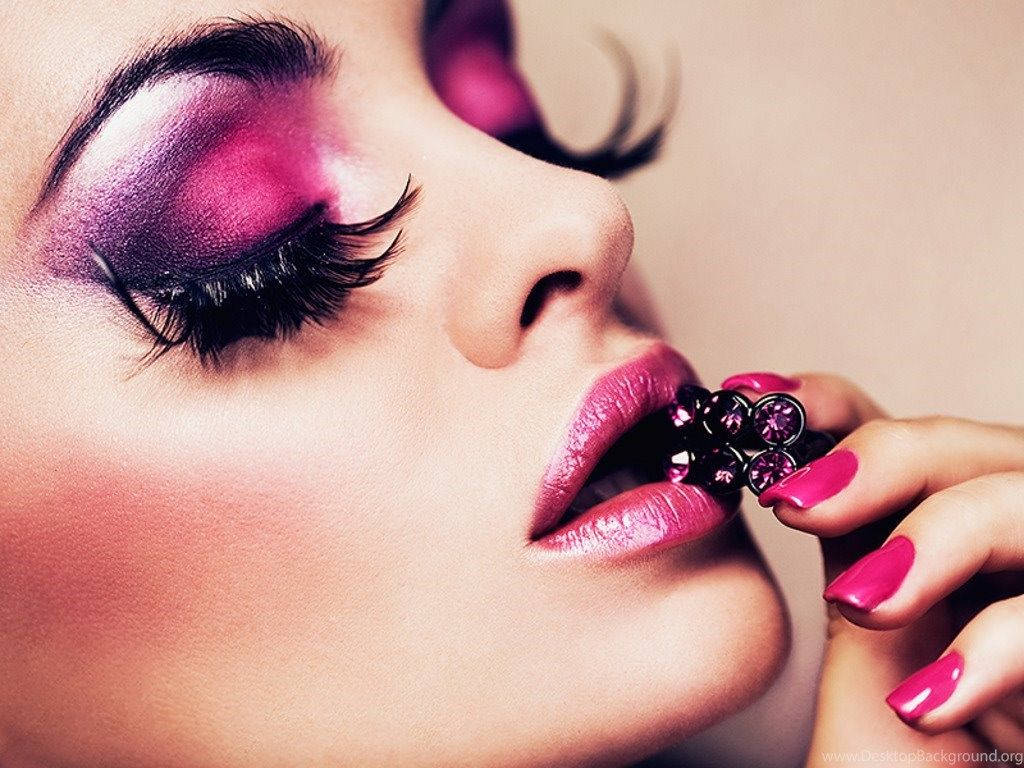 1024X768 Makeup Wallpaper and Background