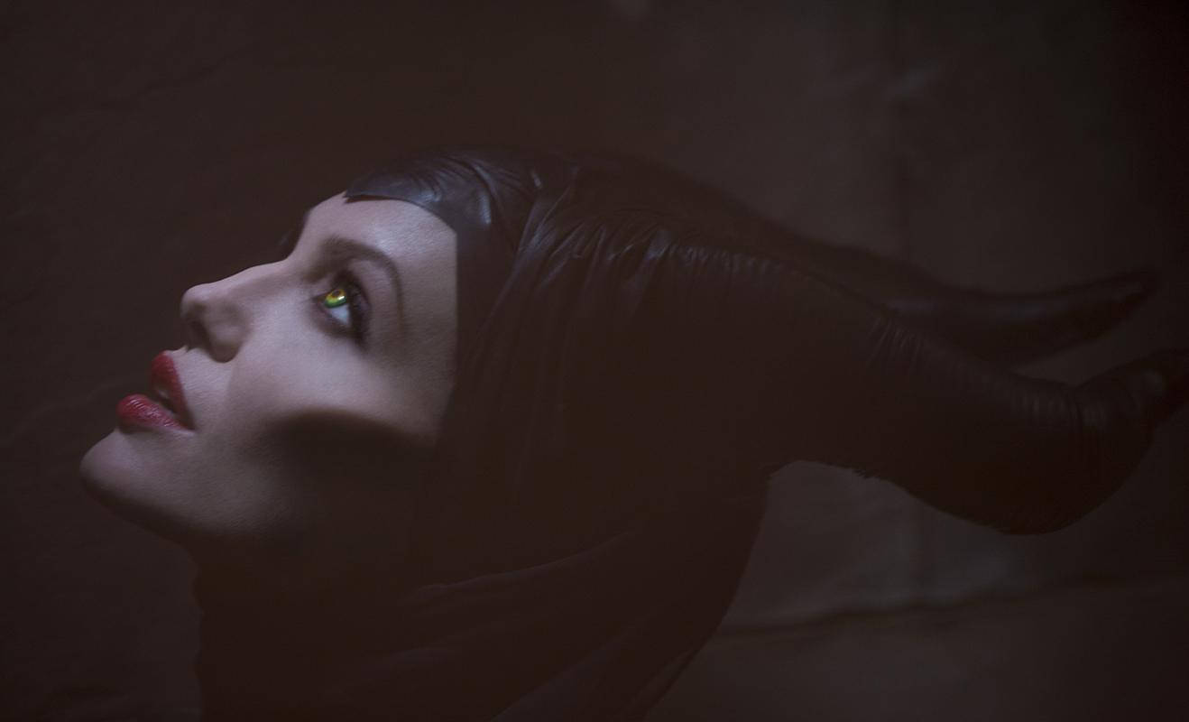 1318X800 Maleficent Wallpaper and Background
