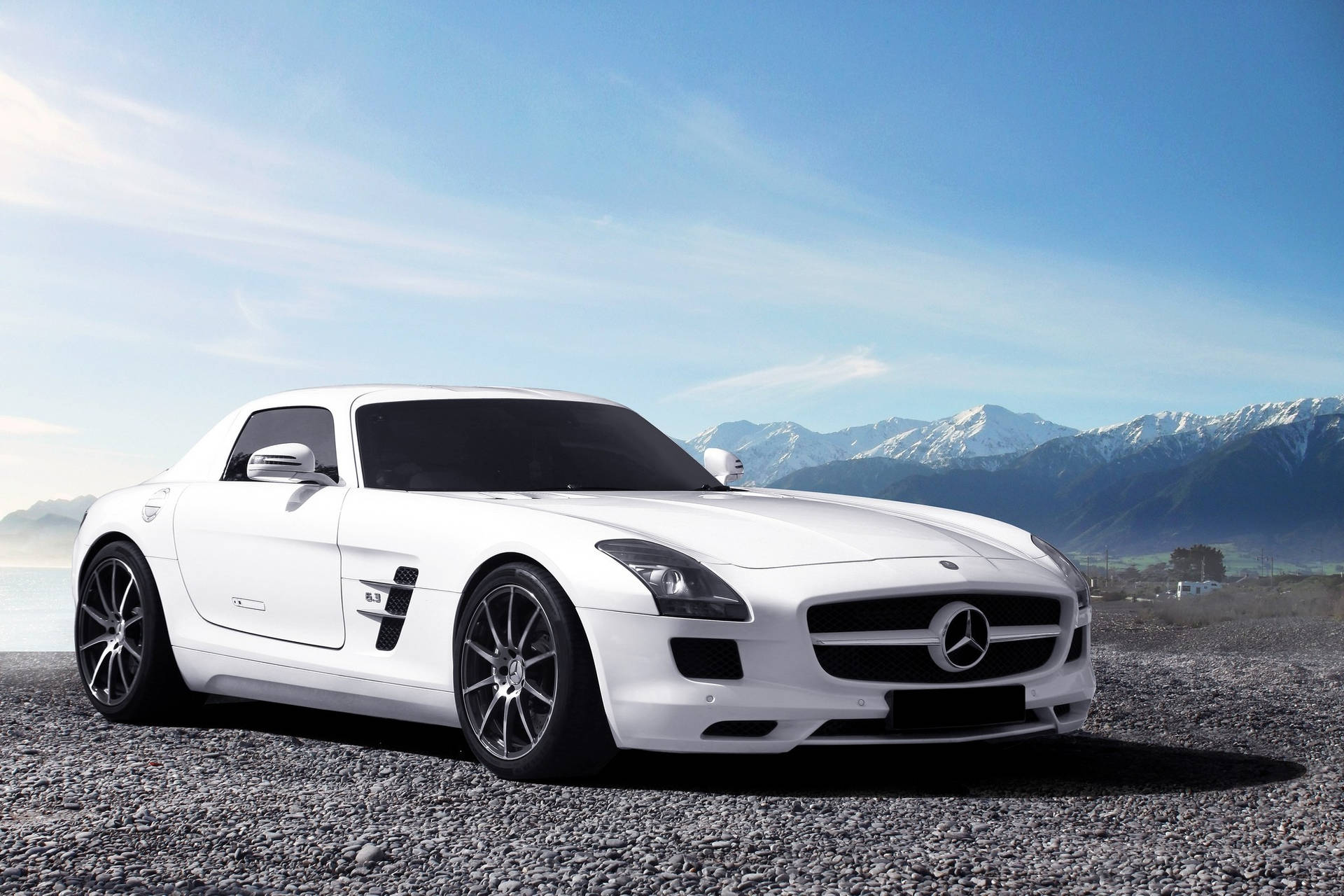 Mercedes 2048X1365 Wallpaper and Background Image