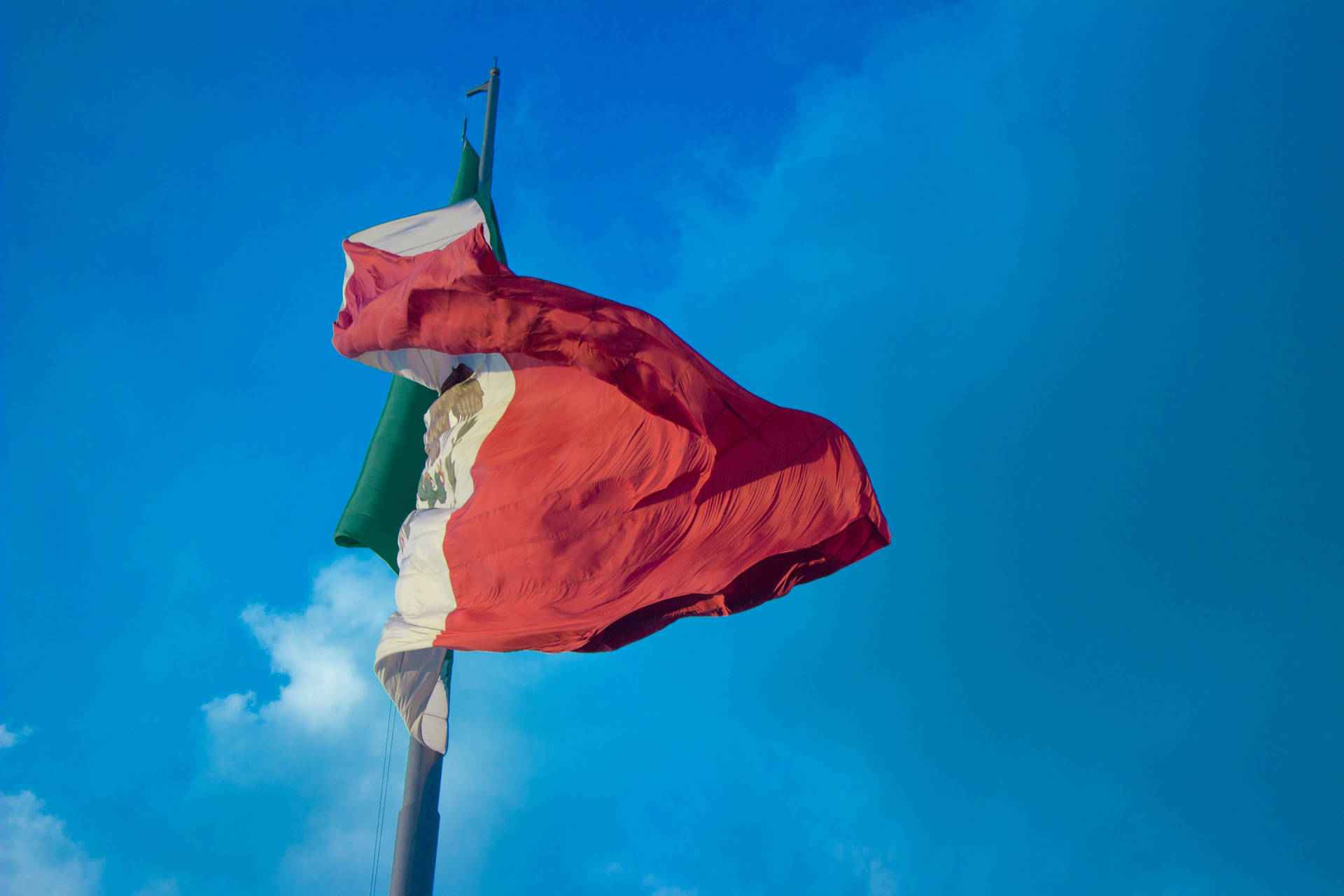 5184X3456 Mexico Flag Wallpaper and Background