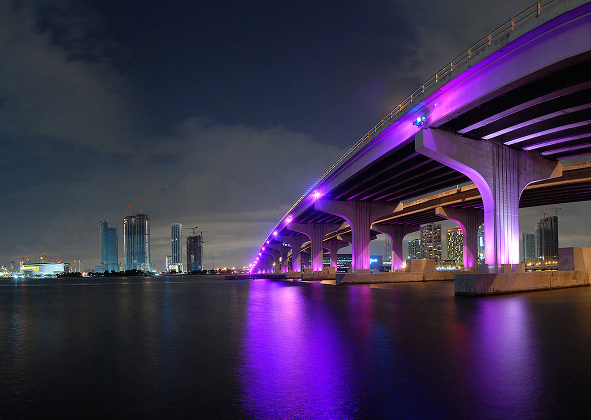 Miami 2100X1493 Wallpaper and Background Image