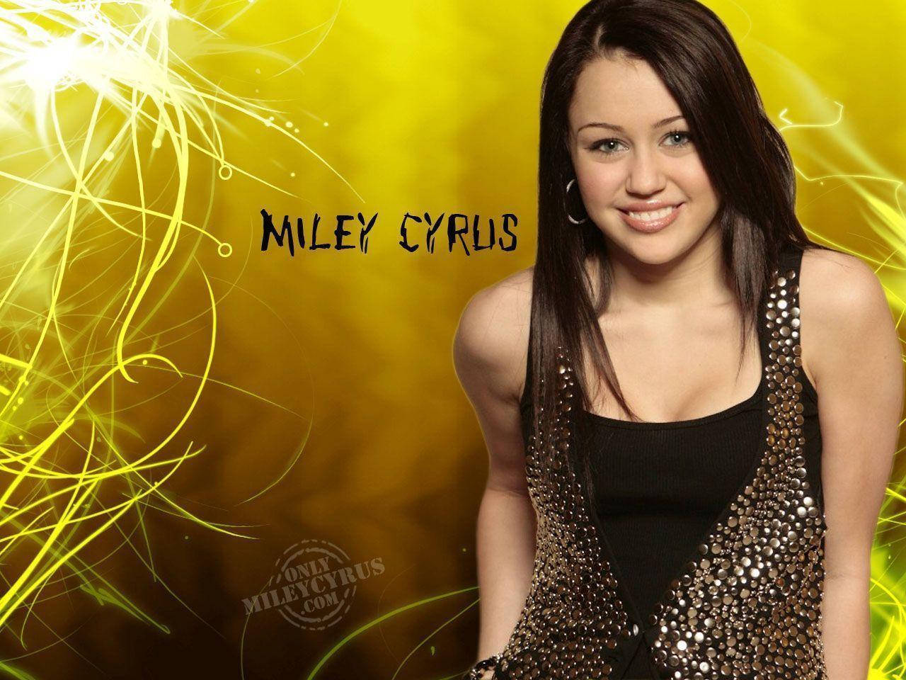 Miley Cyrus 1280X960 Wallpaper and Background Image