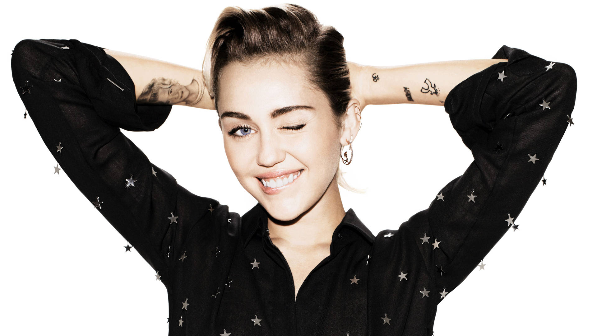 Miley Cyrus 5120X2880 wallpaper