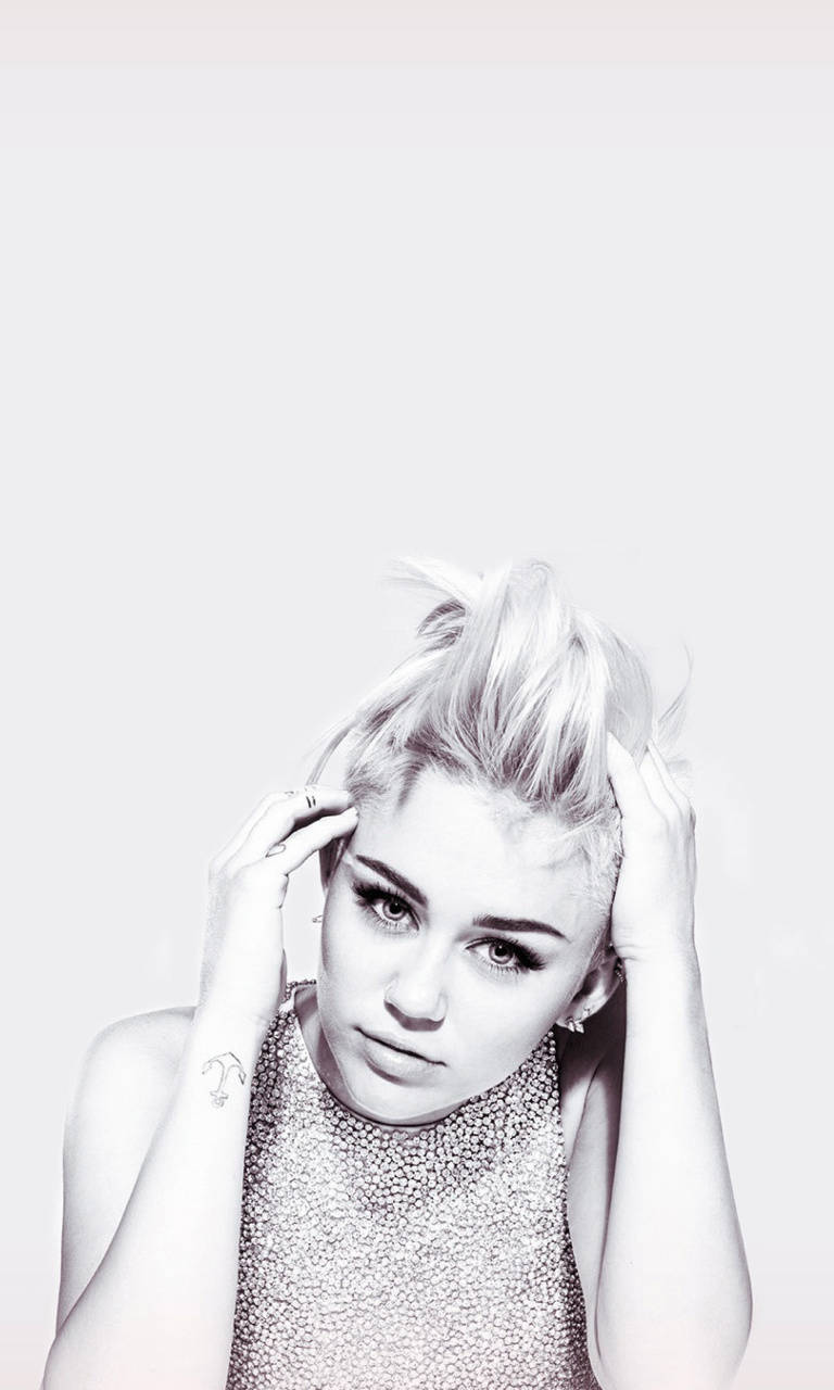 Miley Cyrus 768X1280 Wallpaper and Background Image
