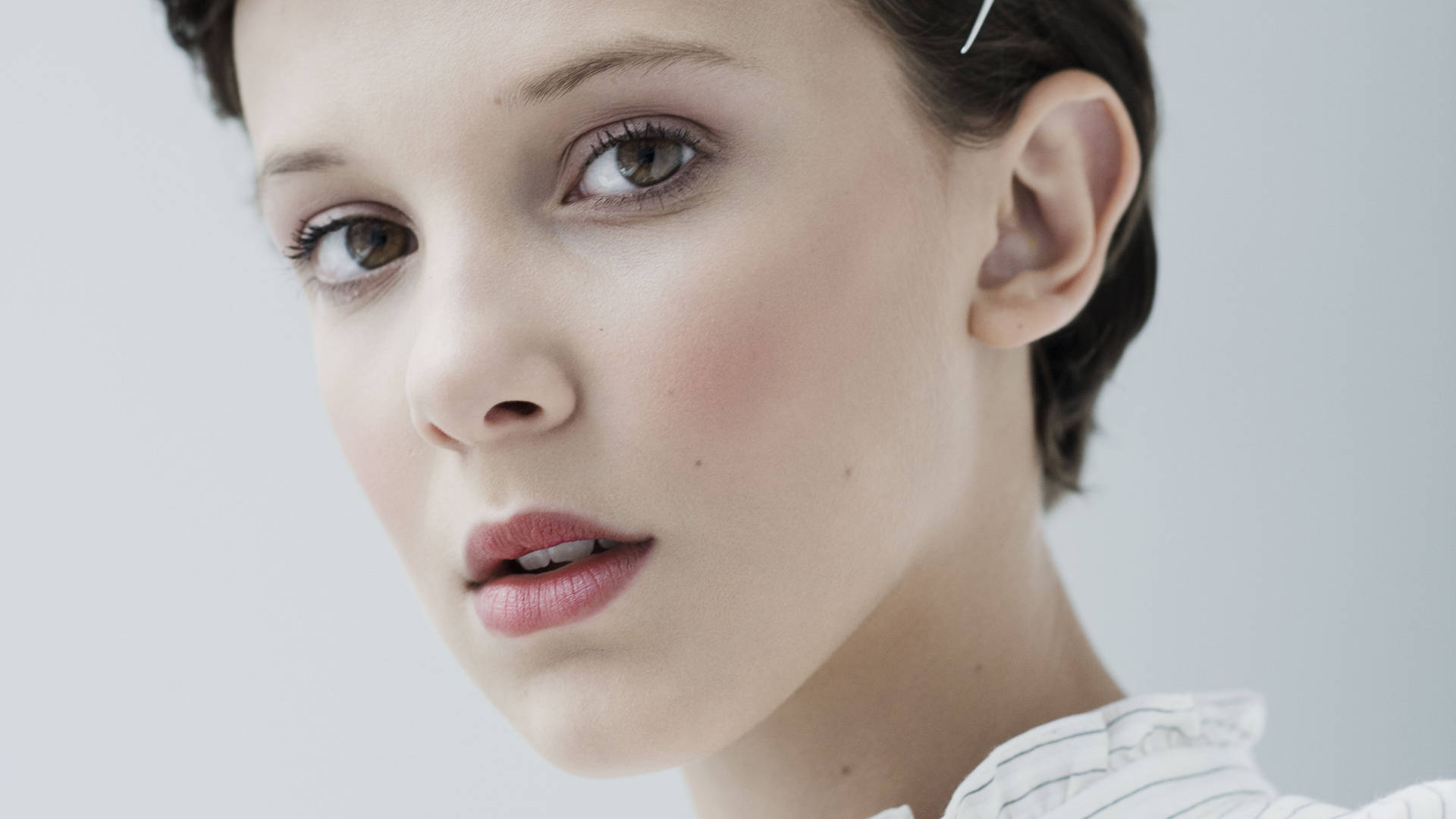 Millie Bobby Brown 4912X2763 Wallpaper and Background Image