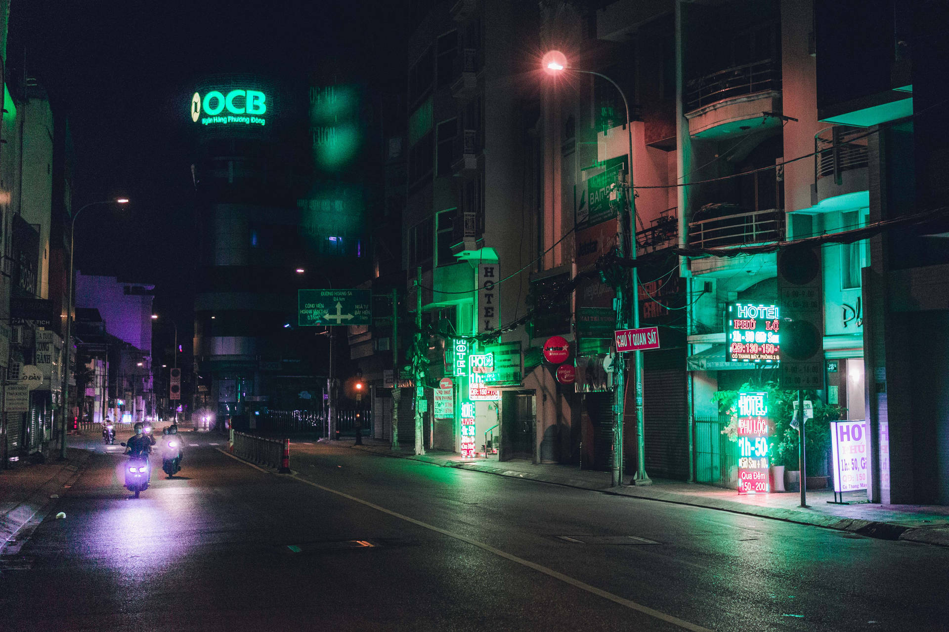 5119X3413 Neon City Wallpaper and Background