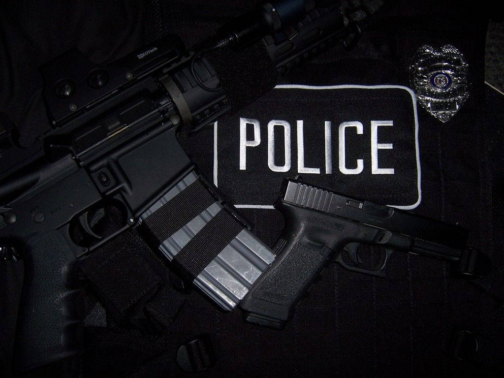 Police 1024X768 Wallpaper and Background Image
