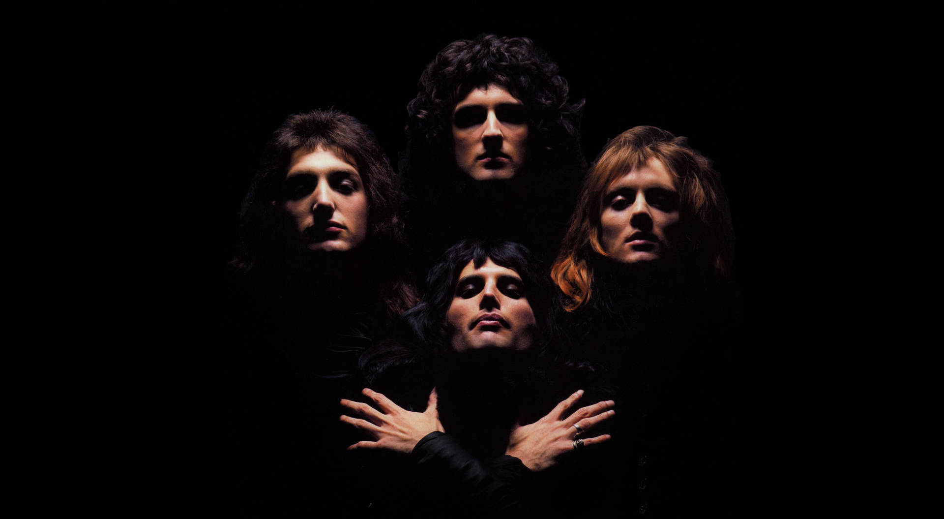Queen 4004X2200 Wallpaper and Background Image