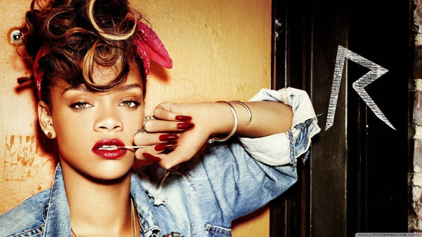 1366X768 Rihanna Wallpaper and Background