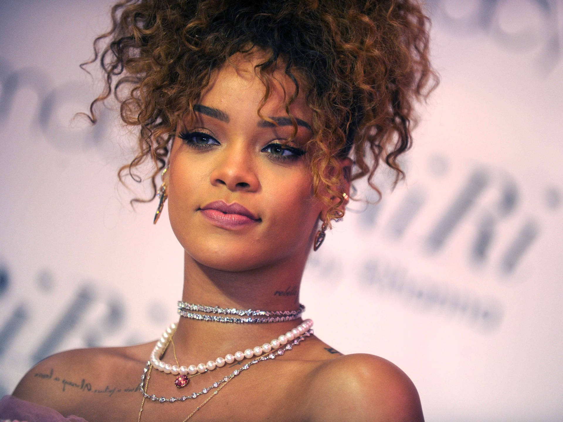 3775X2832 Rihanna Wallpaper and Background