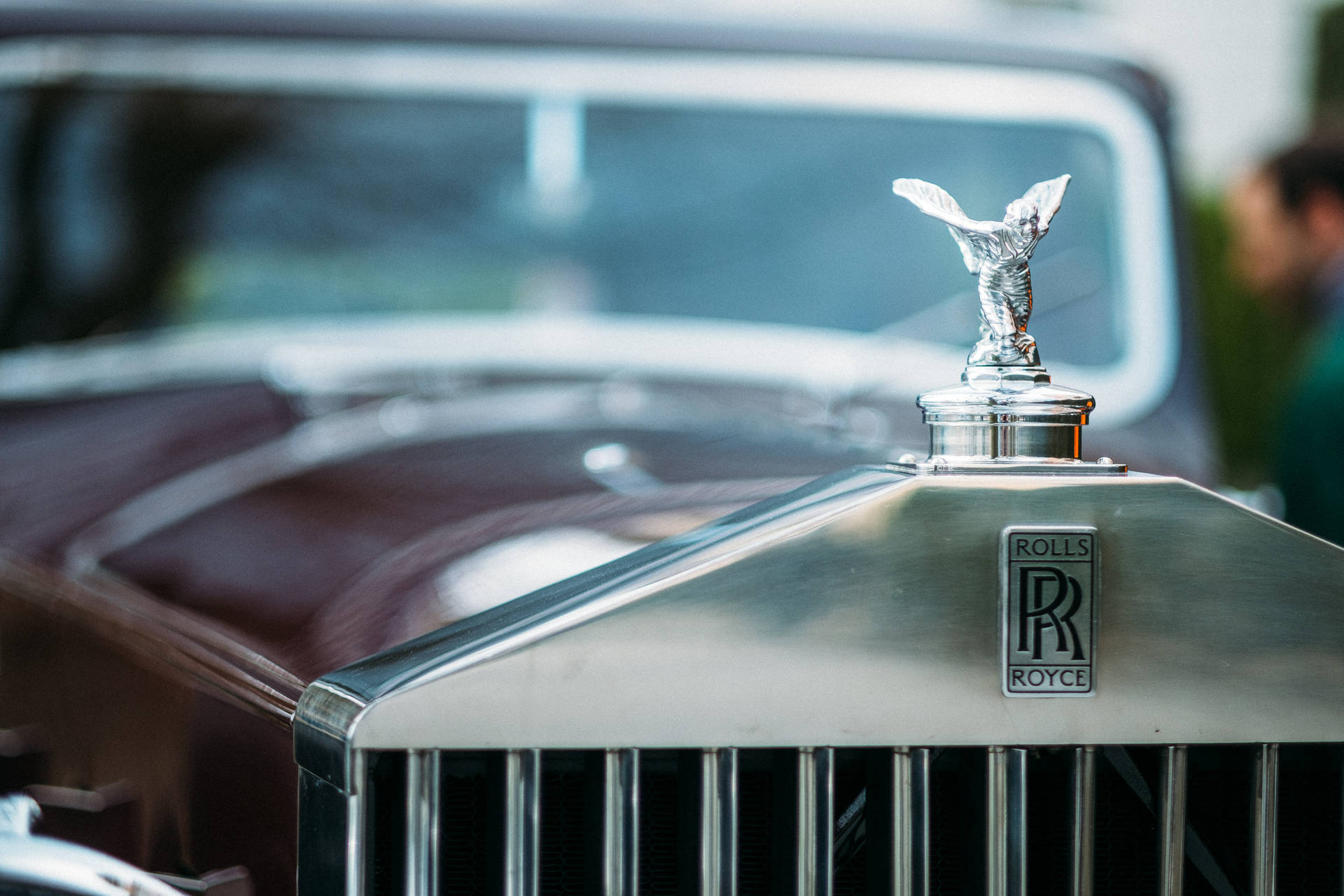 2560X1707 Rolls Royce Wallpaper and Background