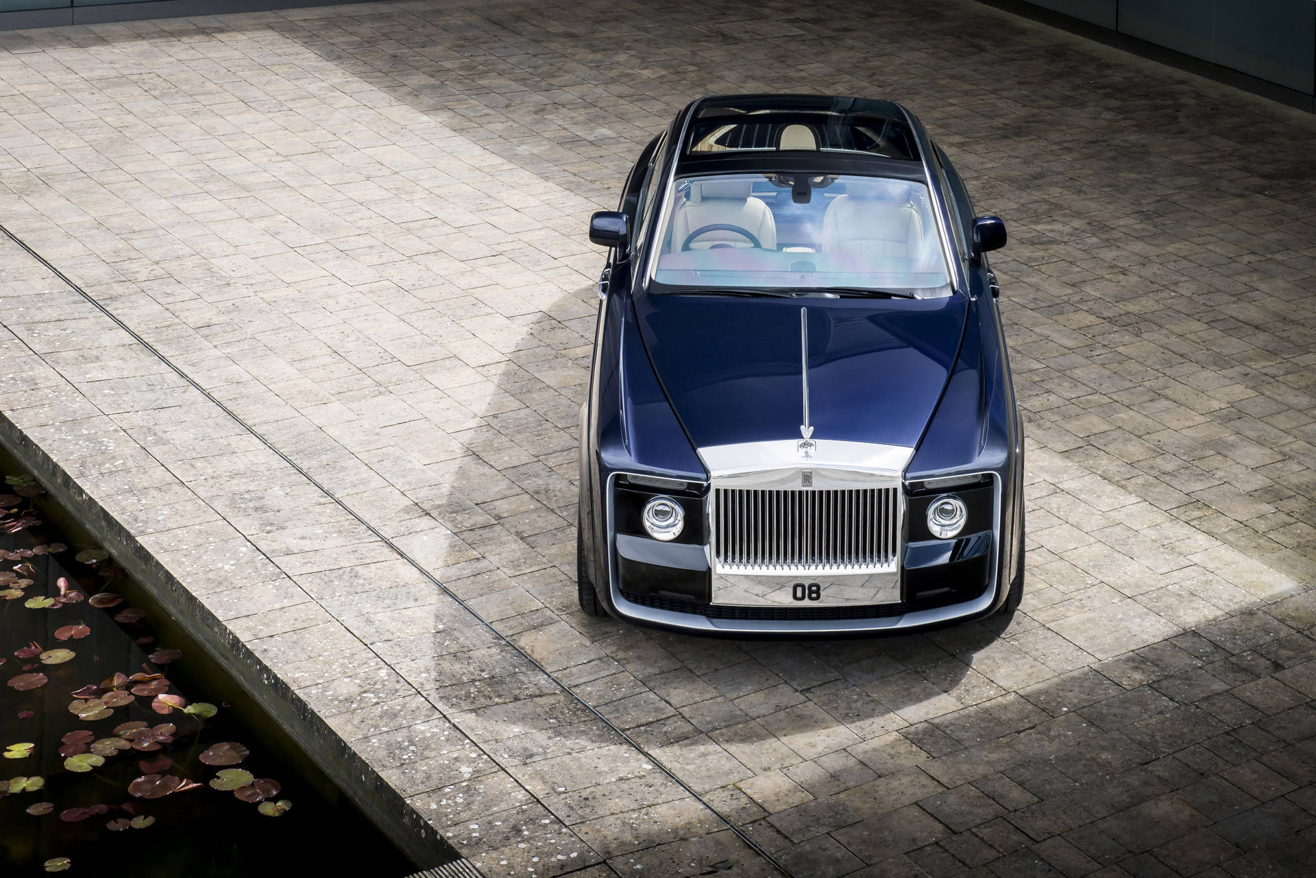 Rolls Royce 4096X2732 Wallpaper and Background Image
