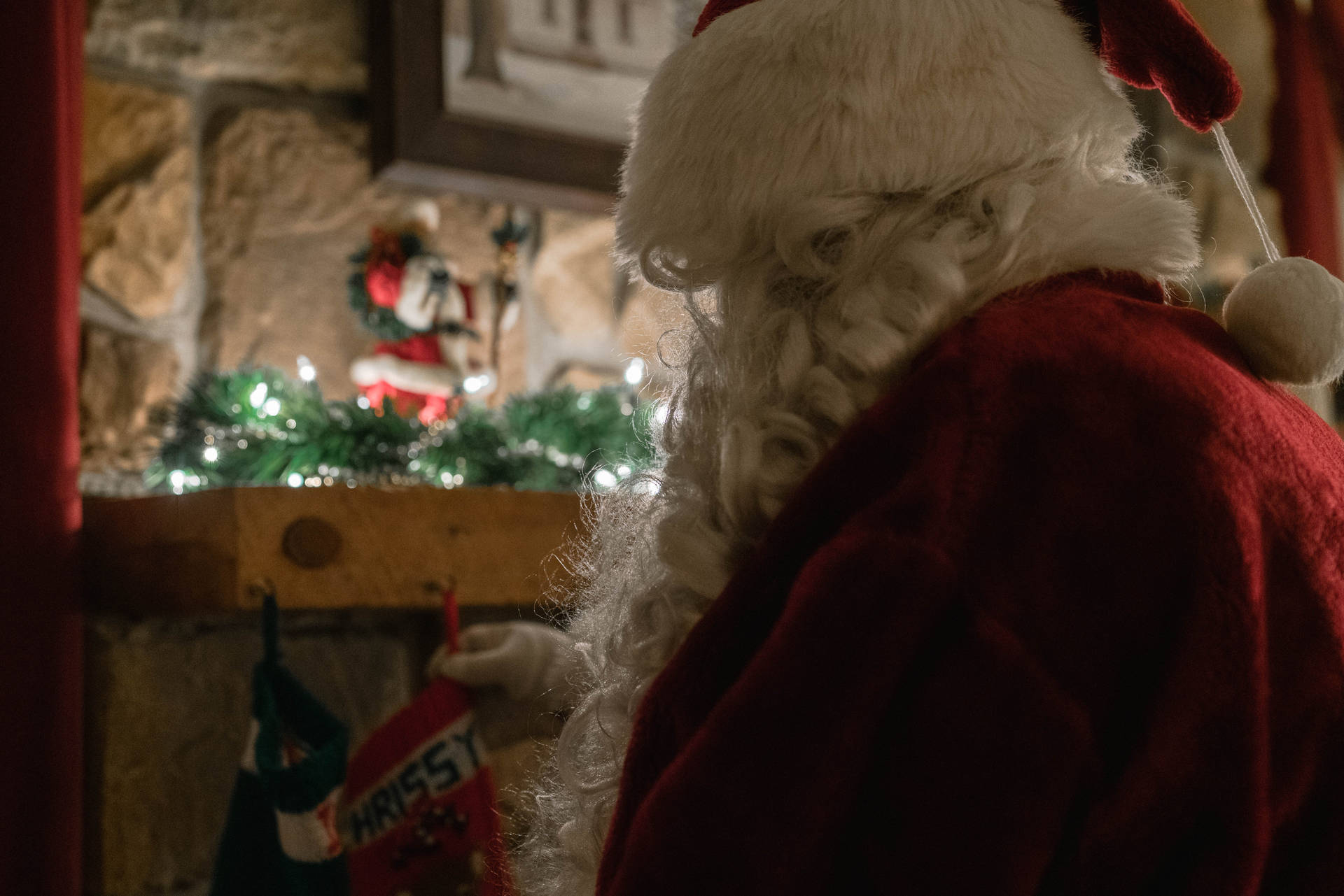 6887X4594 Santa Claus Wallpaper and Background