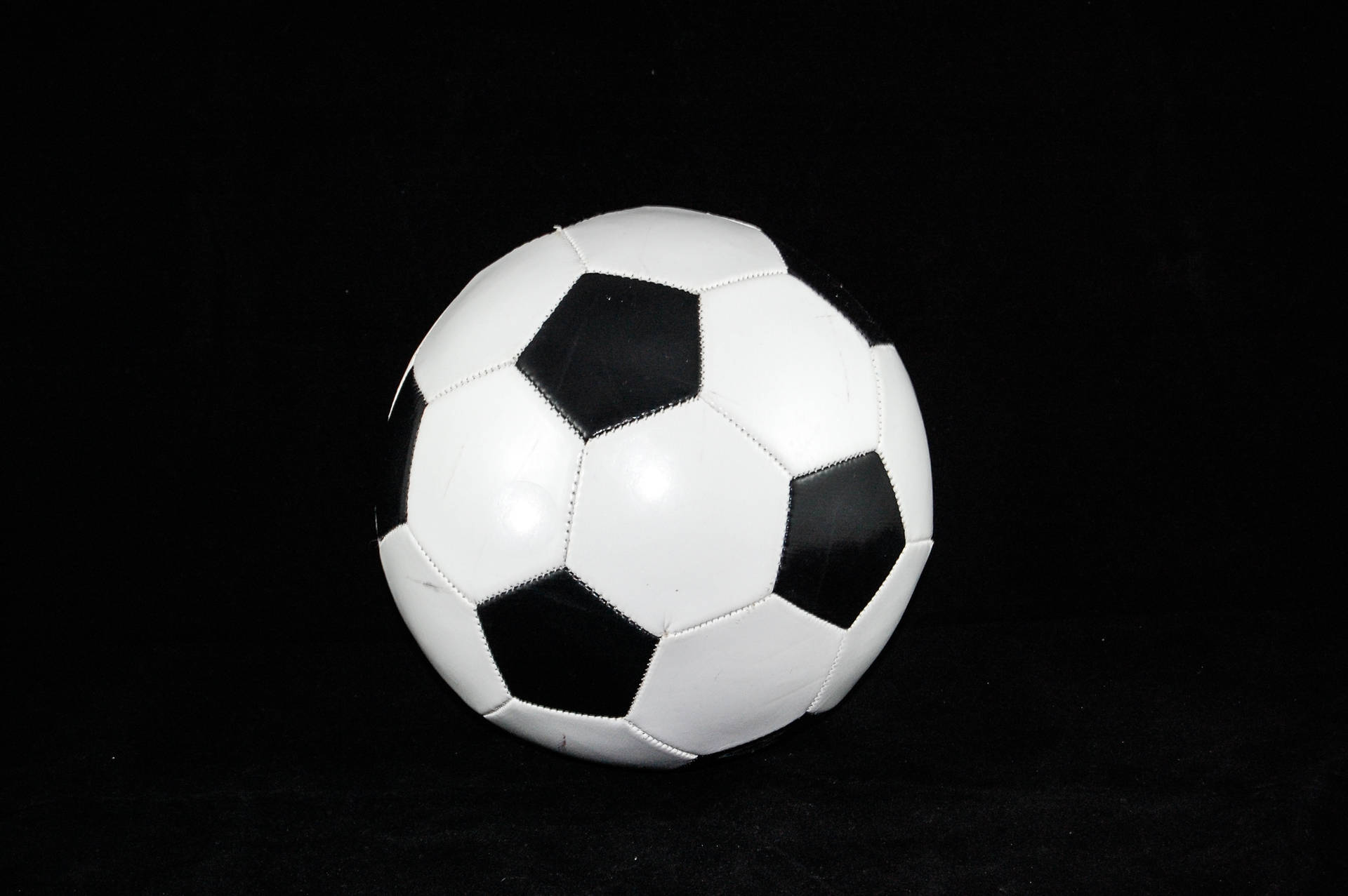 Soccer 3008X2000 Wallpaper and Background Image