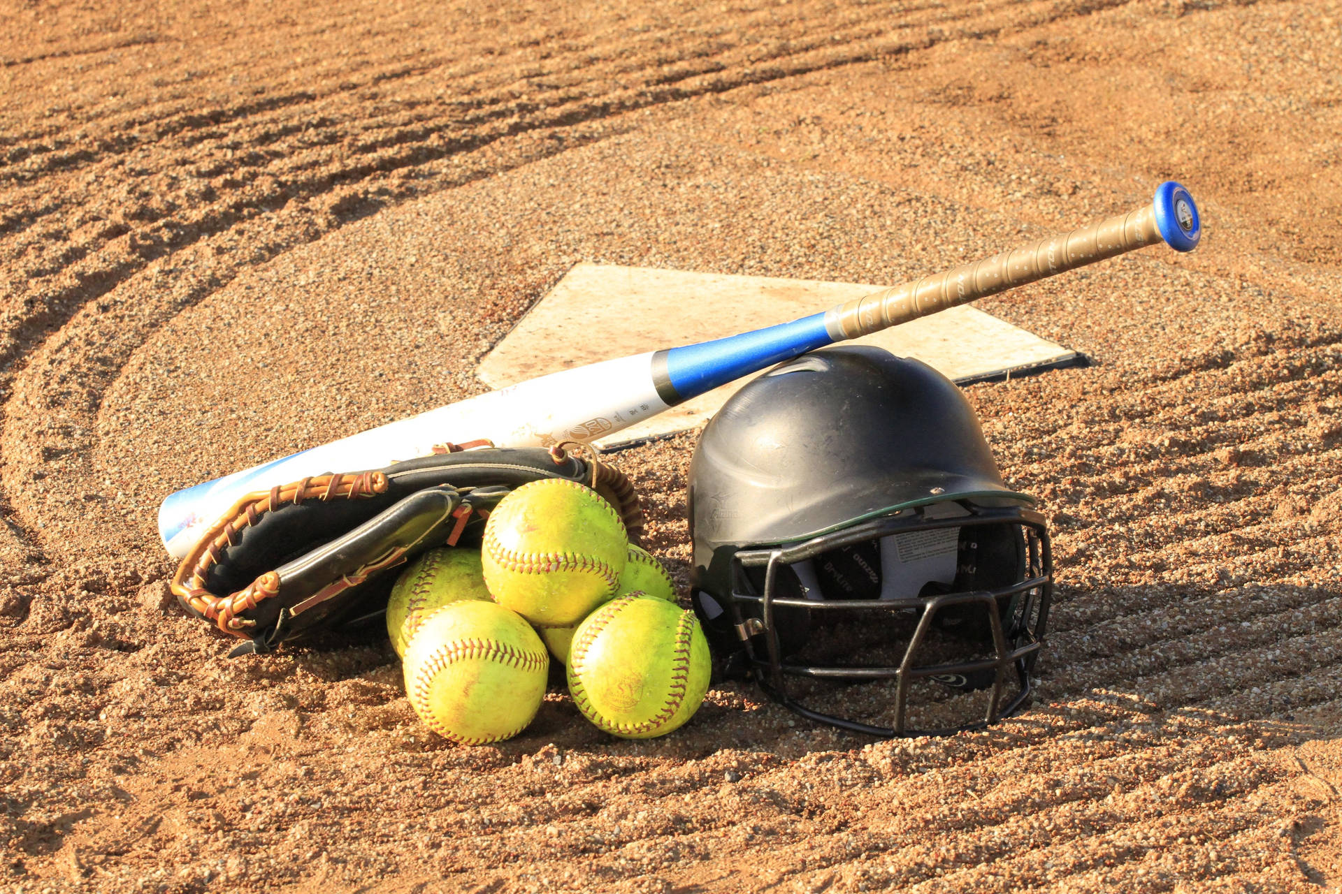Softball 5184X3456 Wallpaper and Background Image
