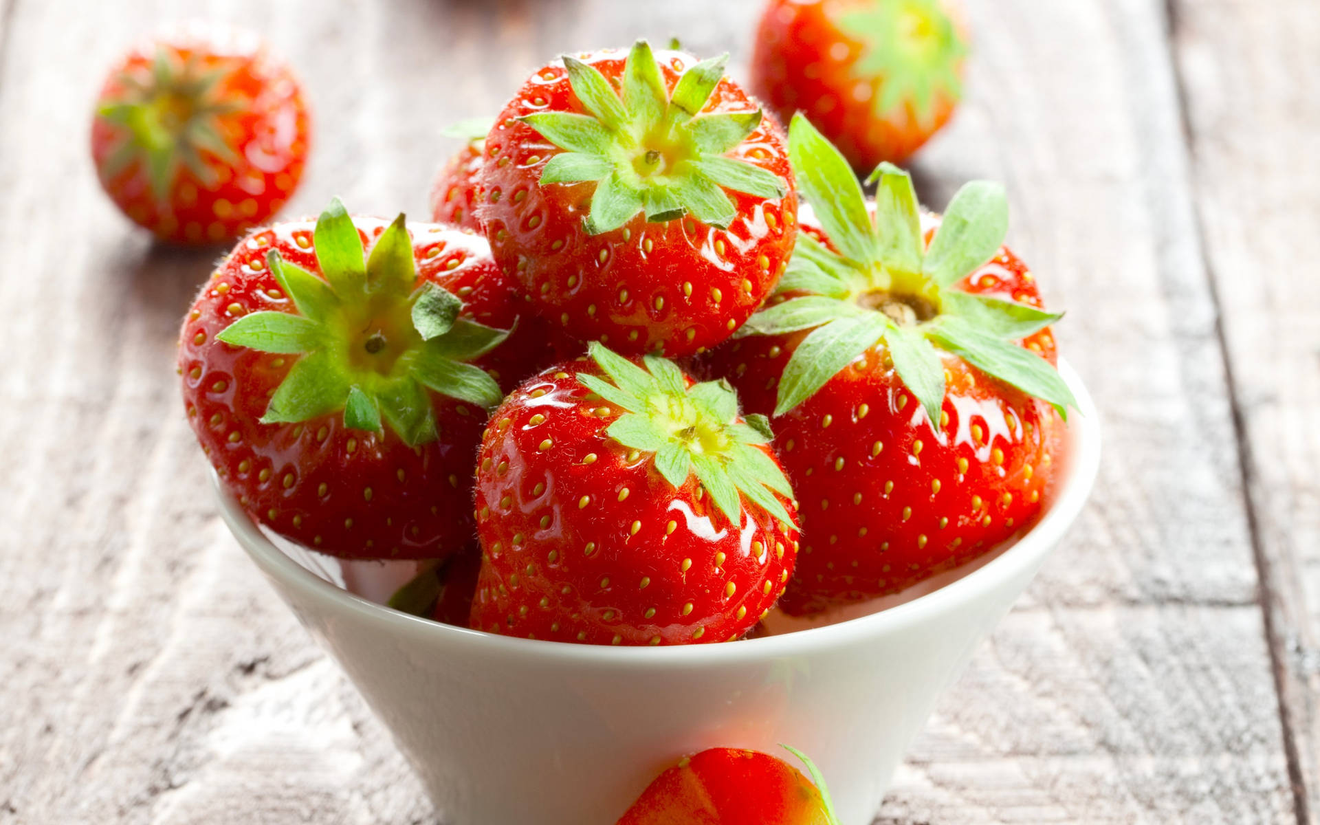 Strawberry 2880X1800 Wallpaper and Background Image