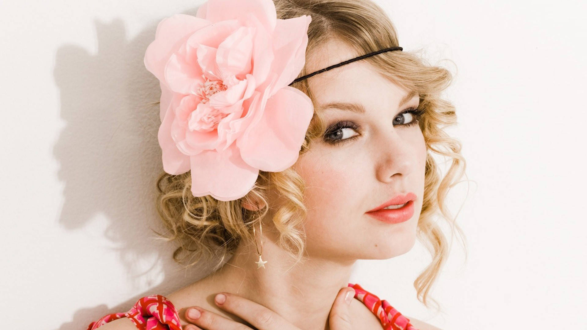 Taylor Swift 1920X1080 Wallpaper and Background Image