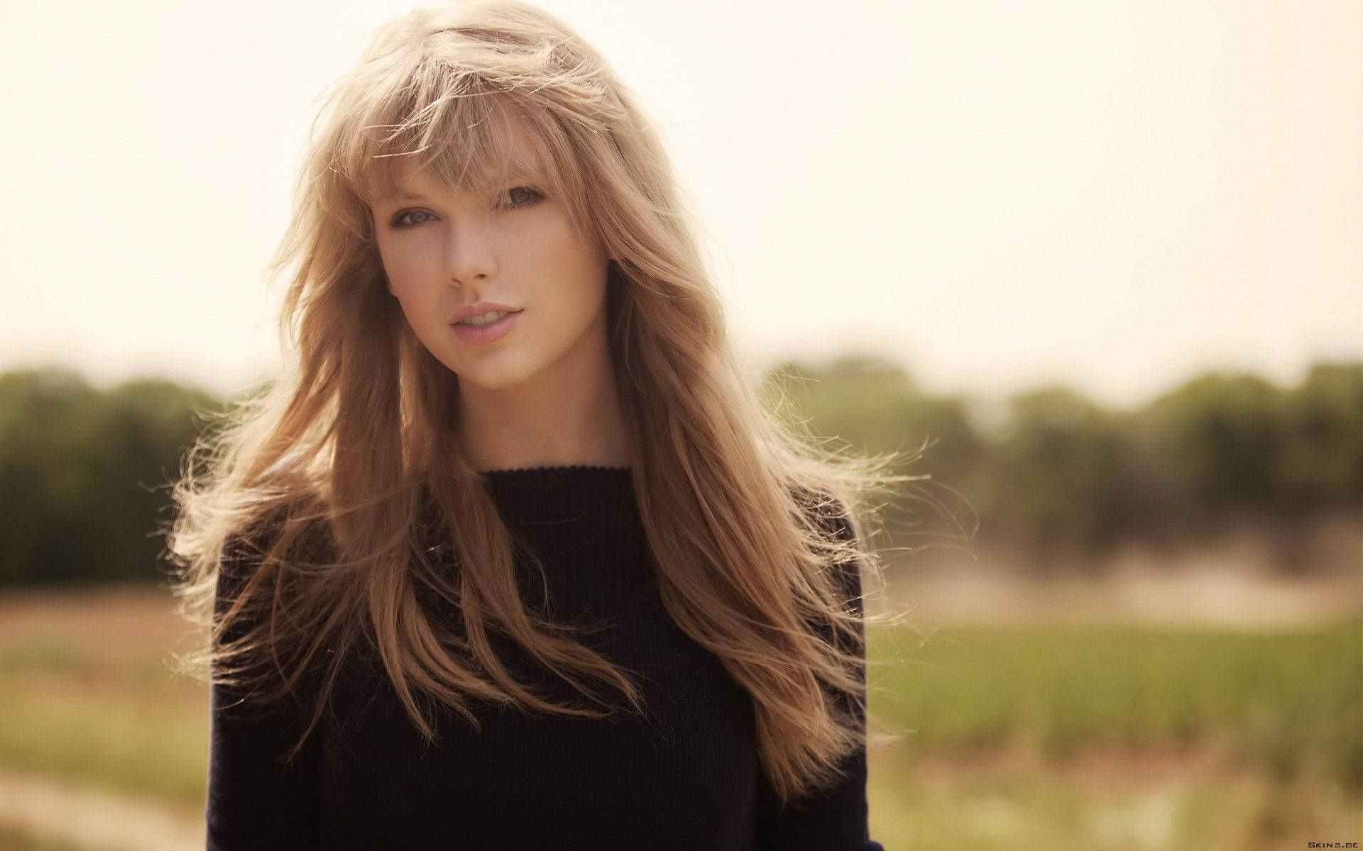 Taylor Swift 1920X1200 Wallpaper and Background Image