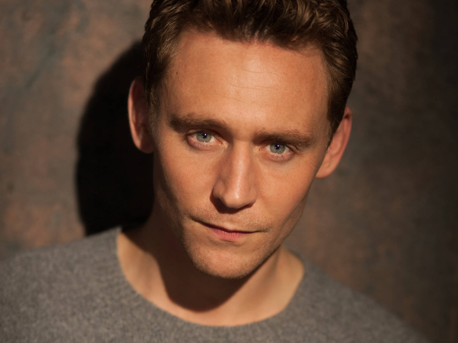 Tom Hiddleston 3744X2808 Wallpaper and Background Image