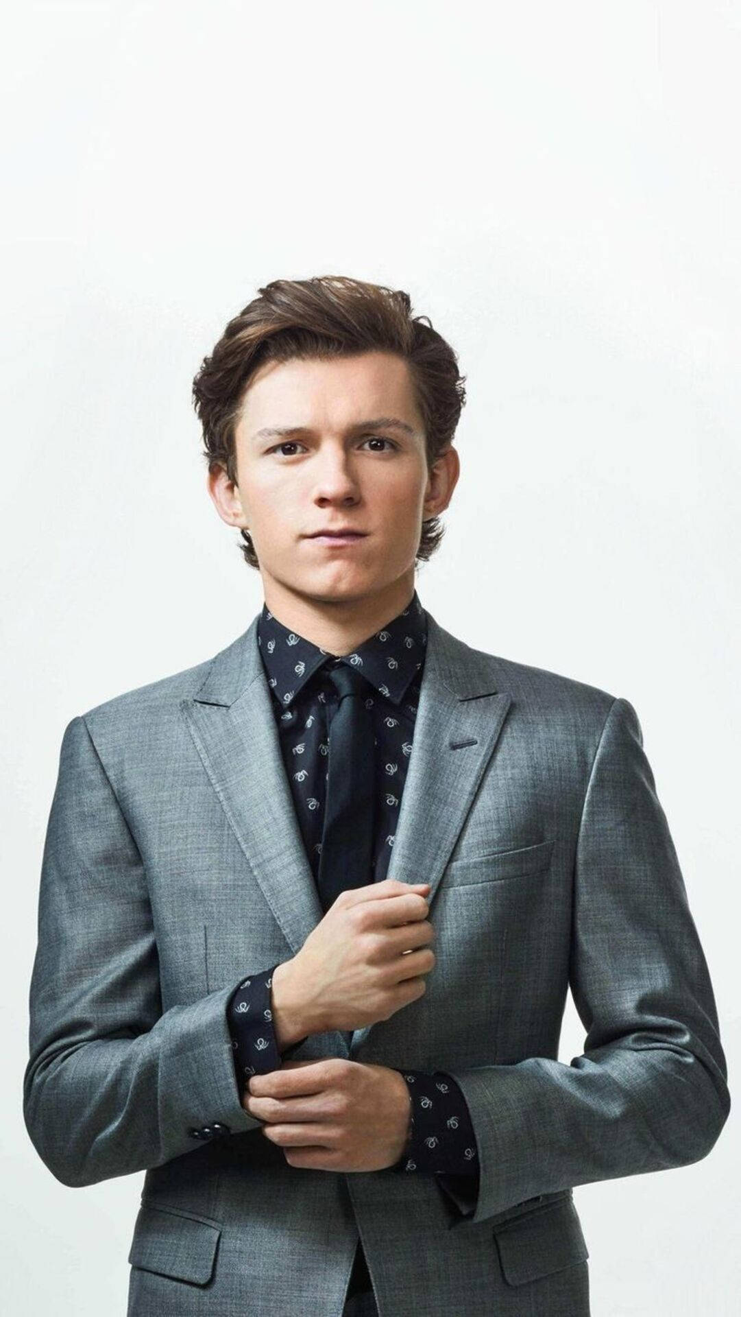 1081X1920 Tom Holland Wallpaper and Background