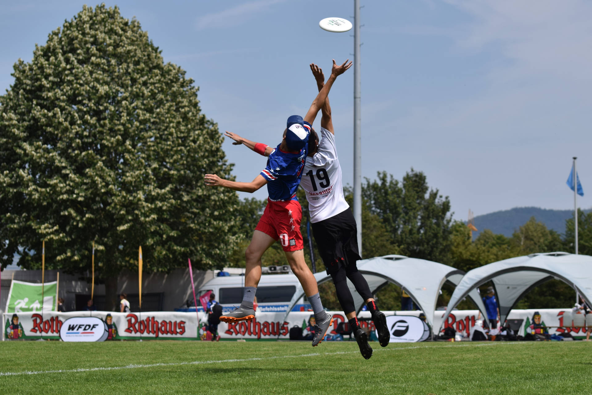 Ultimate Frisbee 5238X3492 Wallpaper and Background Image
