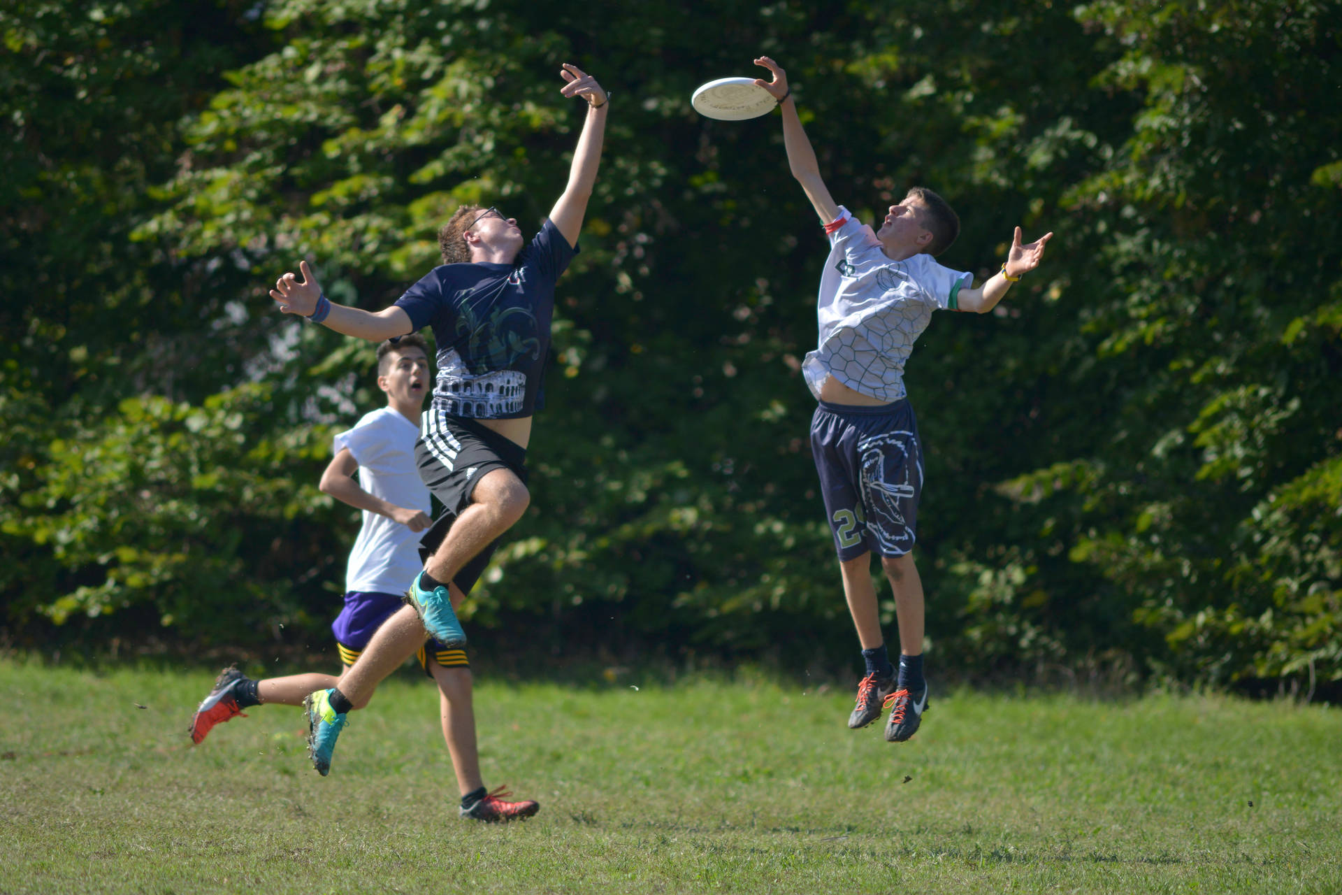 Ultimate Frisbee 6833X4557 Wallpaper and Background Image