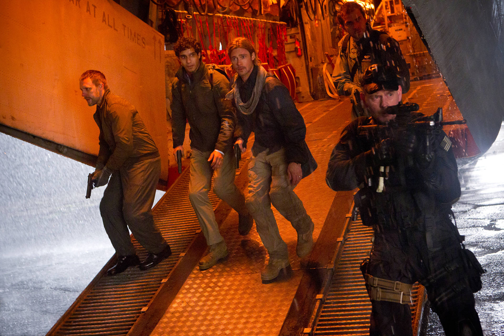 World War Z 2048X1365 Wallpaper and Background Image
